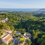 Hillside Harmony * Altea